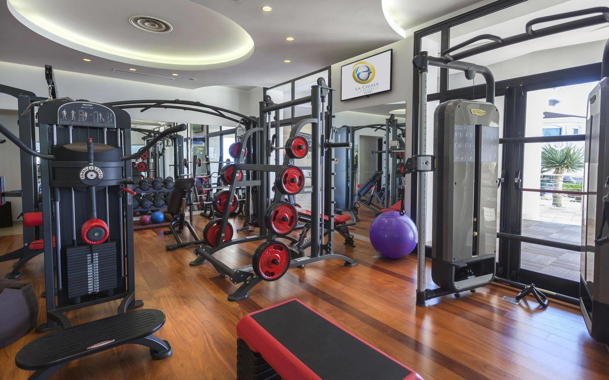 La Cigale Tabarka Hotell Exteriör bild The gym at the hotel